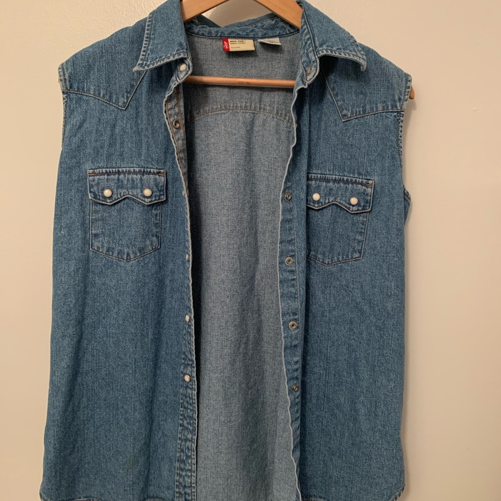 Women’s Levi denim vest